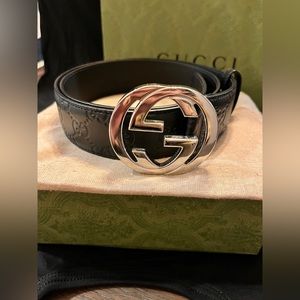Black Gucci belt size 90